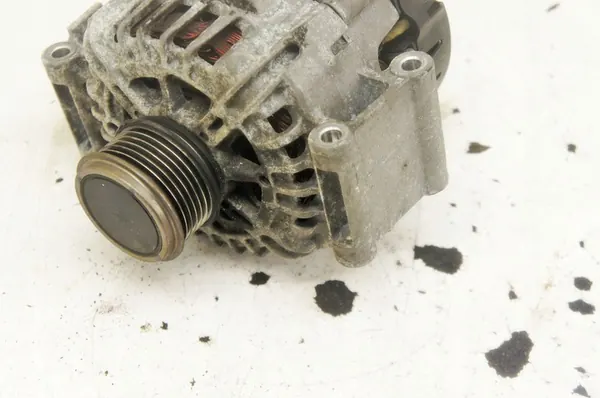 UL118 VW Passat B8 1.8TSI Generaattori image 2