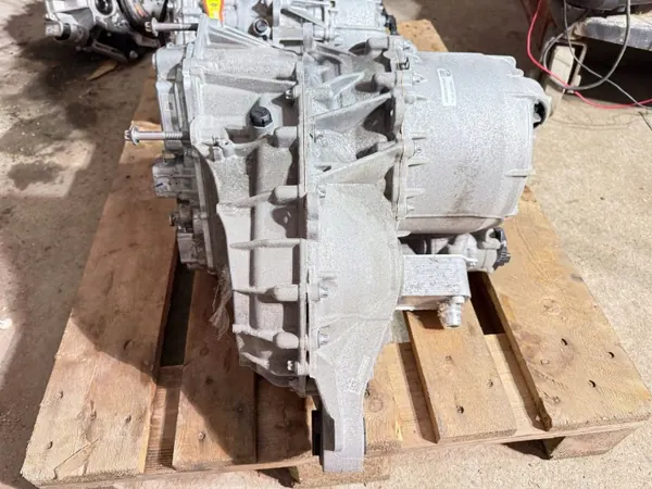 Elmotor bak AWD OEM 1665000-DE-L image 3