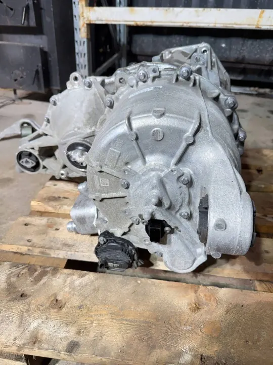 Elmotor bak AWD OEM 1665000-DE-L image 4