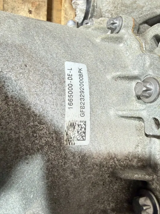 Elmotor bak AWD OEM 1665000-DE-L image 6