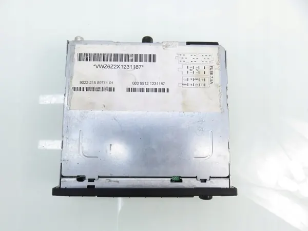 Radio VW OEM 1J0035152E con Navegación - Usado image 4