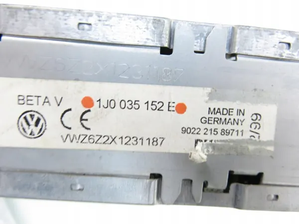 Radio VW OEM 1J0035152E con Navegación - Usado image 6
