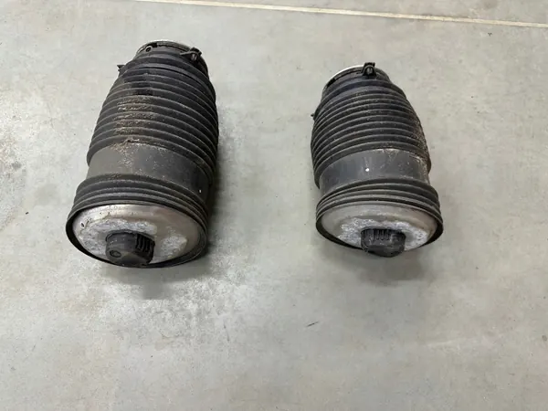 OEM A2053200225 Luftfjädring - Begagnad Mercedes-Benz image 5