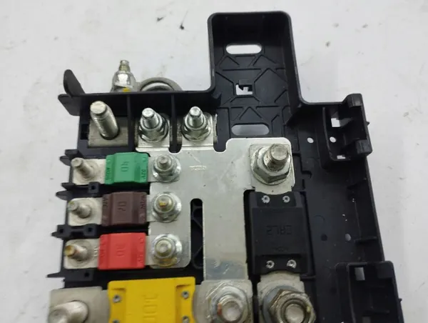 Maserati Quattroporte 2010 akkurele OEM AMD95097 image 3