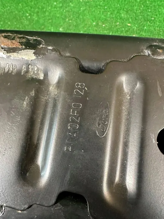 Viga do para-choques dianteiro Ford Fiesta MK8 OEM PIA02F0128 image 7