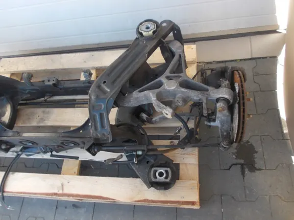 ap1 Bakaxelbalk för Jaguar XK XKR - Begagnad image 6
