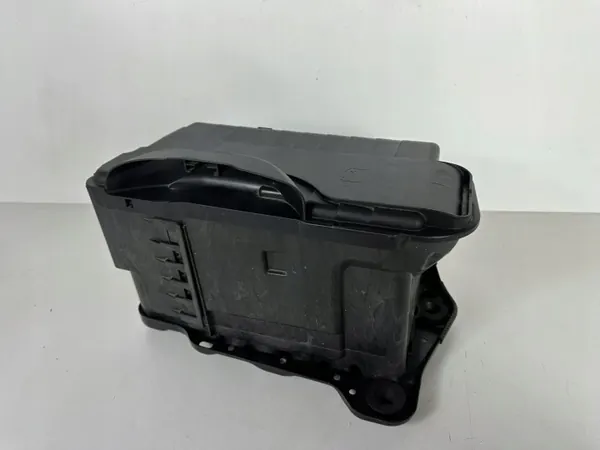 Cobertura base bateria Mercedes-Benz GLA OEM A2465410105 image 2