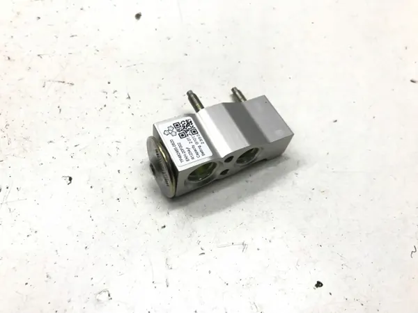 Soupape de détente AC Opel OE TP4824650820 image 2