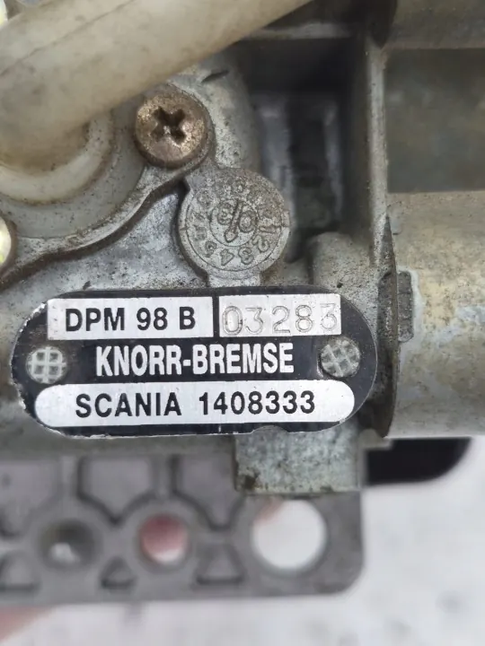 Knorr-Bremse DPM98B Jarruventtiili, Käytetty kunto image 4