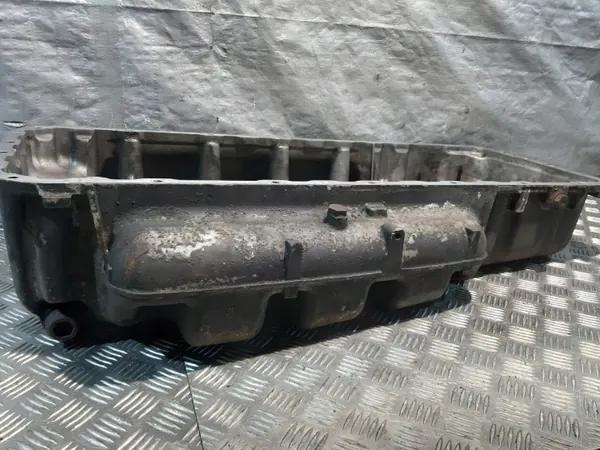 Cárter de aceite Scania - Pieza de motor diesel usada image 9