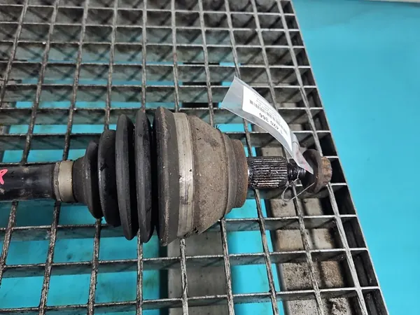 Höger framaxel VW Tiguan I 07- 2.0 TDI (CBA) Auto image 2