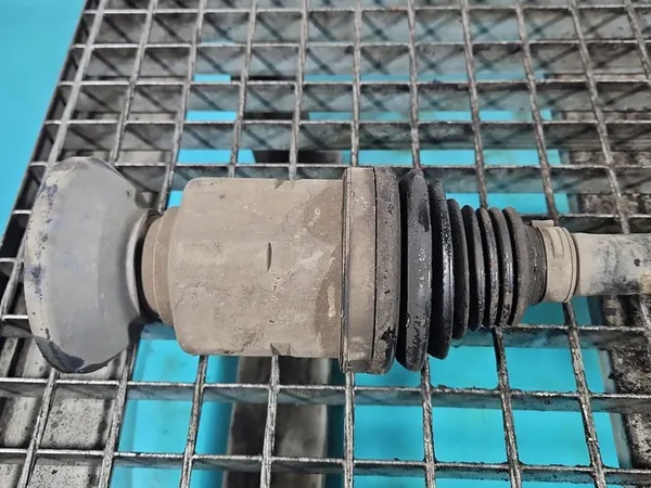 Höger framaxel VW Tiguan I 07- 2.0 TDI (CBA) Auto image 3