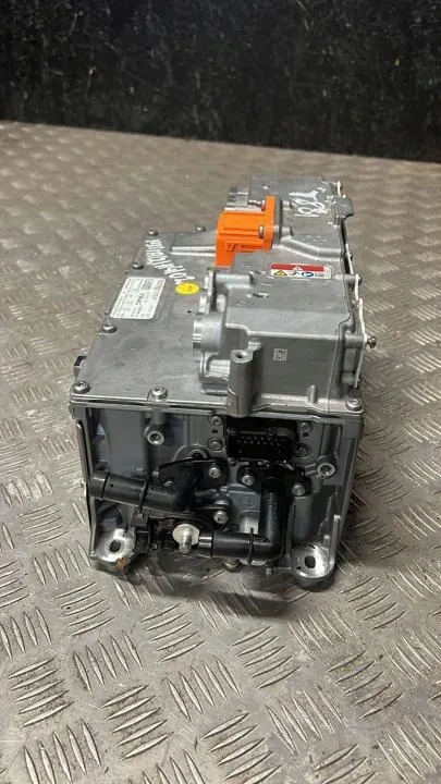 Onduleur avec Convertisseur OEM 5QS907070F d'Occasion image 3