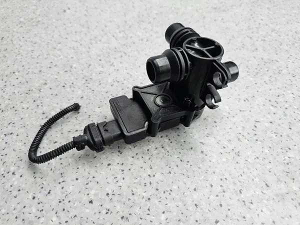 Pompe thermostat Fiat 500E OEM 500eTERM8734 image 2