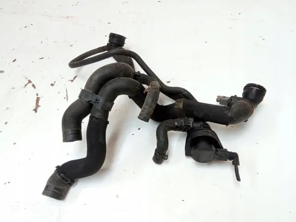 Bomba de água VW Golf 5 Plus OEM - Volkswagen OE usado image 2