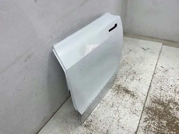 TESLA MODEL 3 17- Vänster Bakdörr image 3