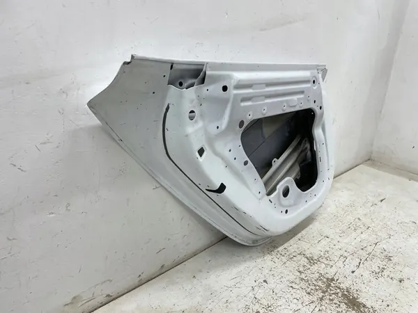 TESLA MODEL 3 17- Vänster Bakdörr image 7