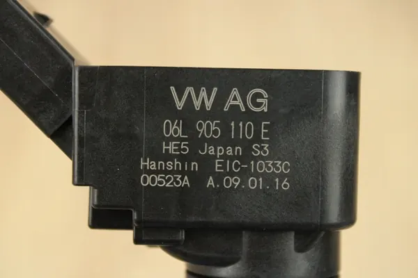 Bobina de ignição original Audi A4 B9 A5 F5 2.0 TFSI 06L905110E image 3