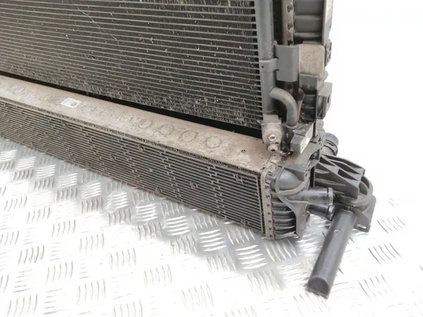 Radiador completo Audi A4 S4 B9 2017 8W0816411H image 4