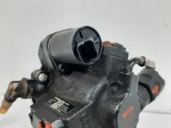 Bomba de combustible Volvo V50 2.0D 05R OEM 9654615580 5WS40163 image 10
