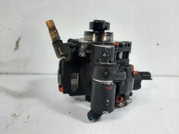 Bomba de combustible Volvo V50 2.0D 05R OEM 9654615580 5WS40163 image 5