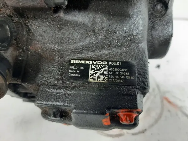 Bomba de combustible Volvo V50 2.0D 05R OEM 9654615580 5WS40163 image 9