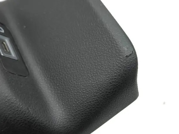 Jeep Avenger 2024 Heck-USB-Anschluss OEM 07357698430 image 5