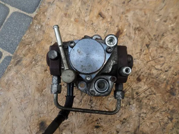 Kraftstoffinjektionspumpe Toyota Avensis T27 D4D Denso image 10