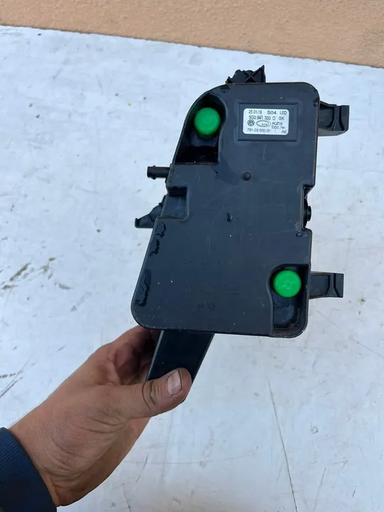 VW GOLF 7 GTI 2016-2019 LIFT HALÓGENO DIREITO FRONTAL image 3