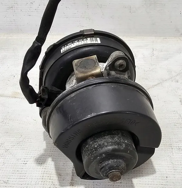 Pompe à air Mercedes A W168 - A0001404085 image 5