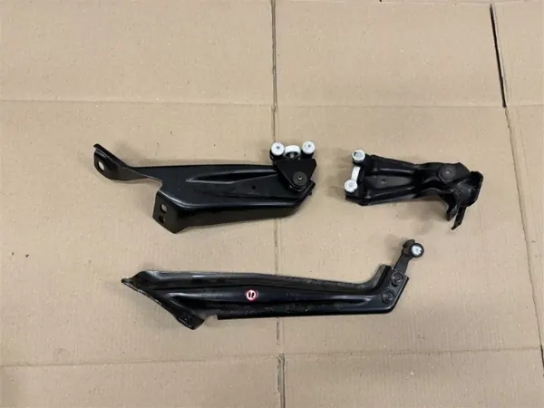 Jeu de rouleaux OEM R2X6-V25028-AC porte coulissante droite image 2