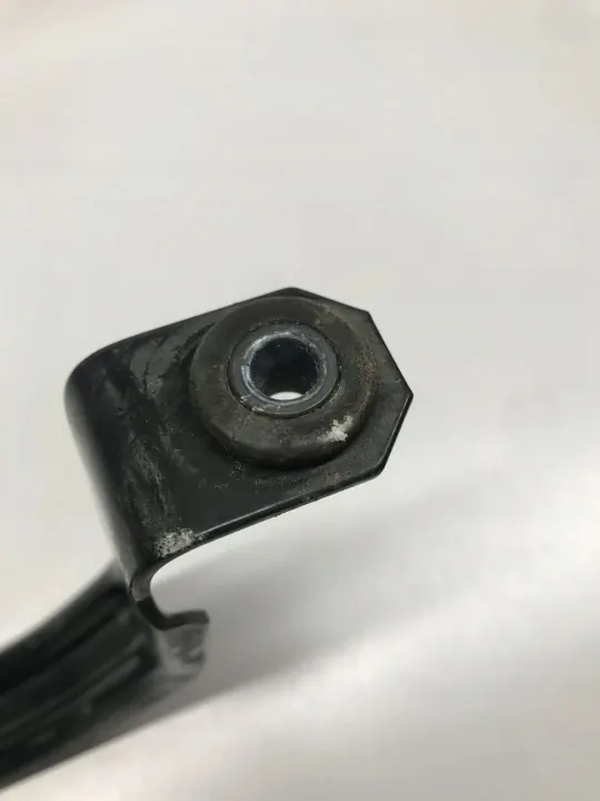 BMW Brandstoftankbeugel OEM 7244954 - Gebruikt image 5