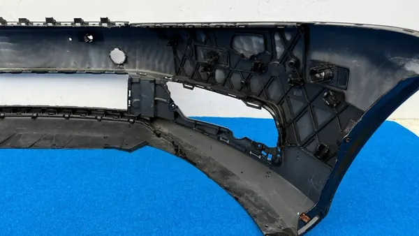 VW Passat B7 Paraurti Anteriore OEM 3AA805903 image 7