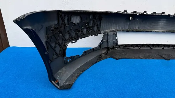 VW Passat B7 Paraurti Anteriore OEM 3AA805903 image 8
