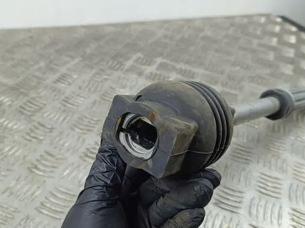 Jeep ohjauspylvään risti OEM 68408233AA - Käytetty image 3