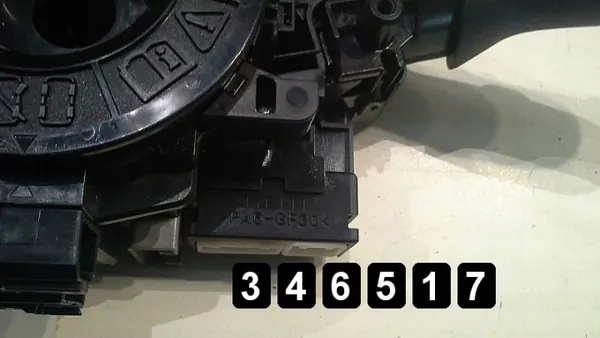 Interruptor Lexus OEM AM-346517 para IS 2009 image 4