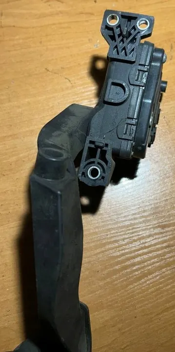 Gaspedaal AUDI A4 AVANT 2.5L diesel 2004 OEM 8E1721523B image 2