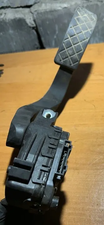 Gaspedaal AUDI A4 AVANT 2.5L diesel 2004 OEM 8E1721523B image 3