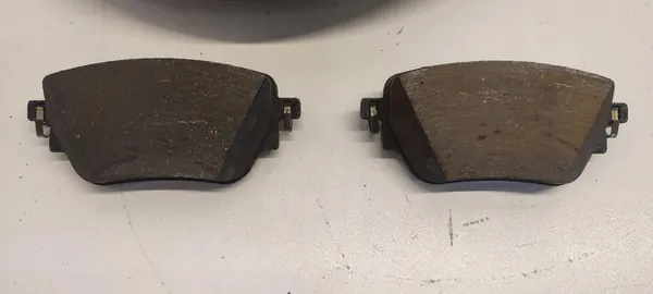 Discos e pastilhas dianteiras MERCEDES W247 A2474210412 A2474236600 image 6