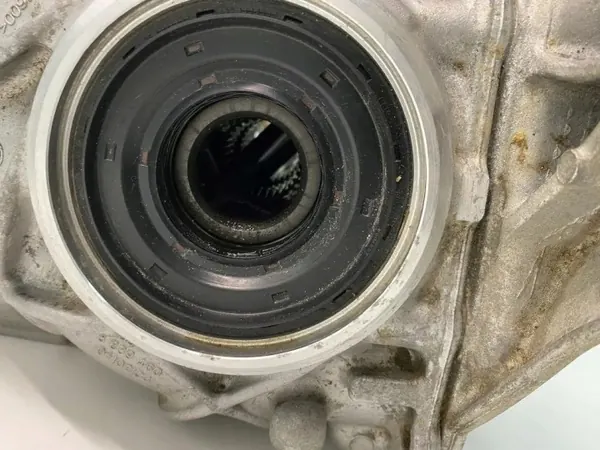 BMW Rear Differential 33108849913 2.99L 2023 image 5