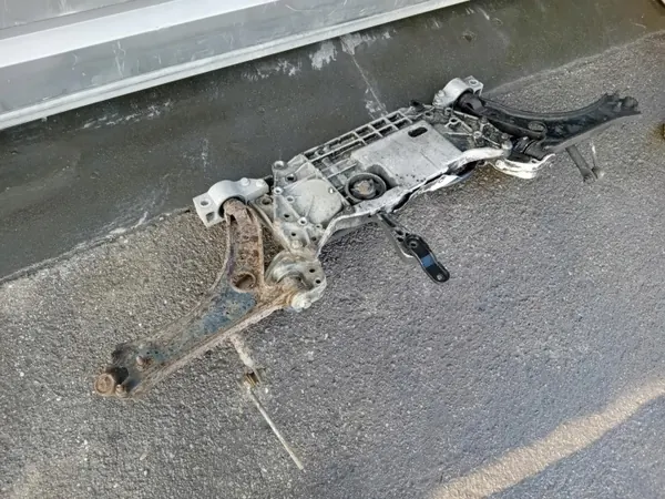 SO2SP Framsläde för Skoda Octavia II - Begagnad image 4