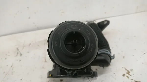 Válvula de agua Audi OEM 059121737AR - Pieza OE usada image 5