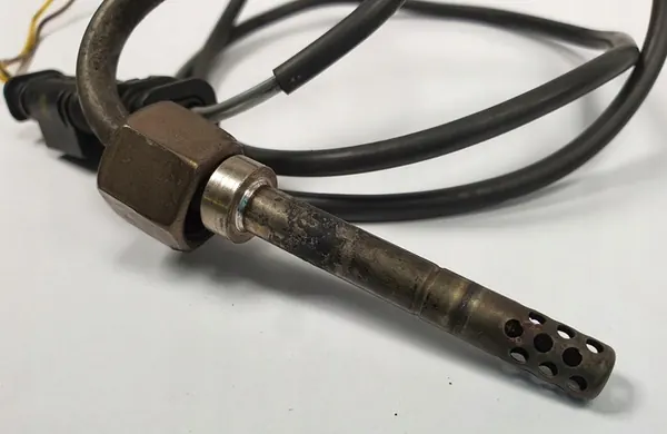 Sensor de Temperatura de Escape Mercedes W169 2.0 CDI A0071539128 image 2