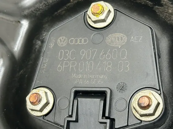 Audi A8 S8 D5 2017 Oljetank image 10