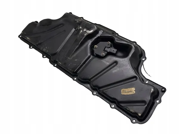 Audi A8 S8 D5 2017 Oljetank image 5