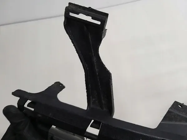 MERCEDES-BENZ E W211 Supporto Paraurti Destro Anteriore A2118800452 image 4