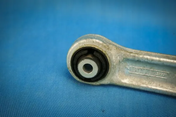 Braccio di Controllo Anteriore Destro Audi A4 8W B9 A5 F5 8W0407152A image 2