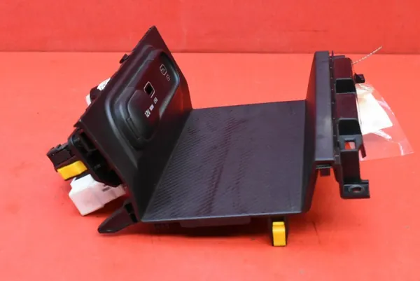 USB-C Lader Aansteker Socket 84630-R2000WK KIA Sportage 5 image 3