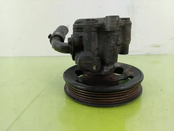 Servostyrningspump VW Passat 1.8T KYB 2001- OEM 151909 image 5