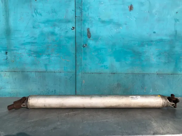 Nissan Pathfinder R51 bakre drivaxel OEM 37000EA510 image 2